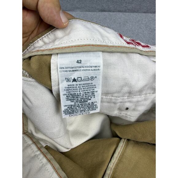 Dockers Arkansas Razorbacks Chino Shorts Men's 42 Tan Solid High Rise NCAA - Picture 7 of 12